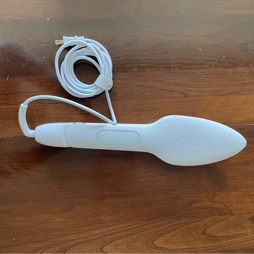 Nori Press White with Blue Travel Case, Handheld Steam Iron - Picture 3 of 13
